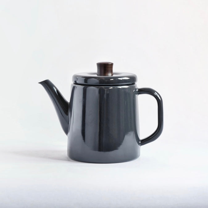 Tea, Coffee, Water bottles + Travel Cups