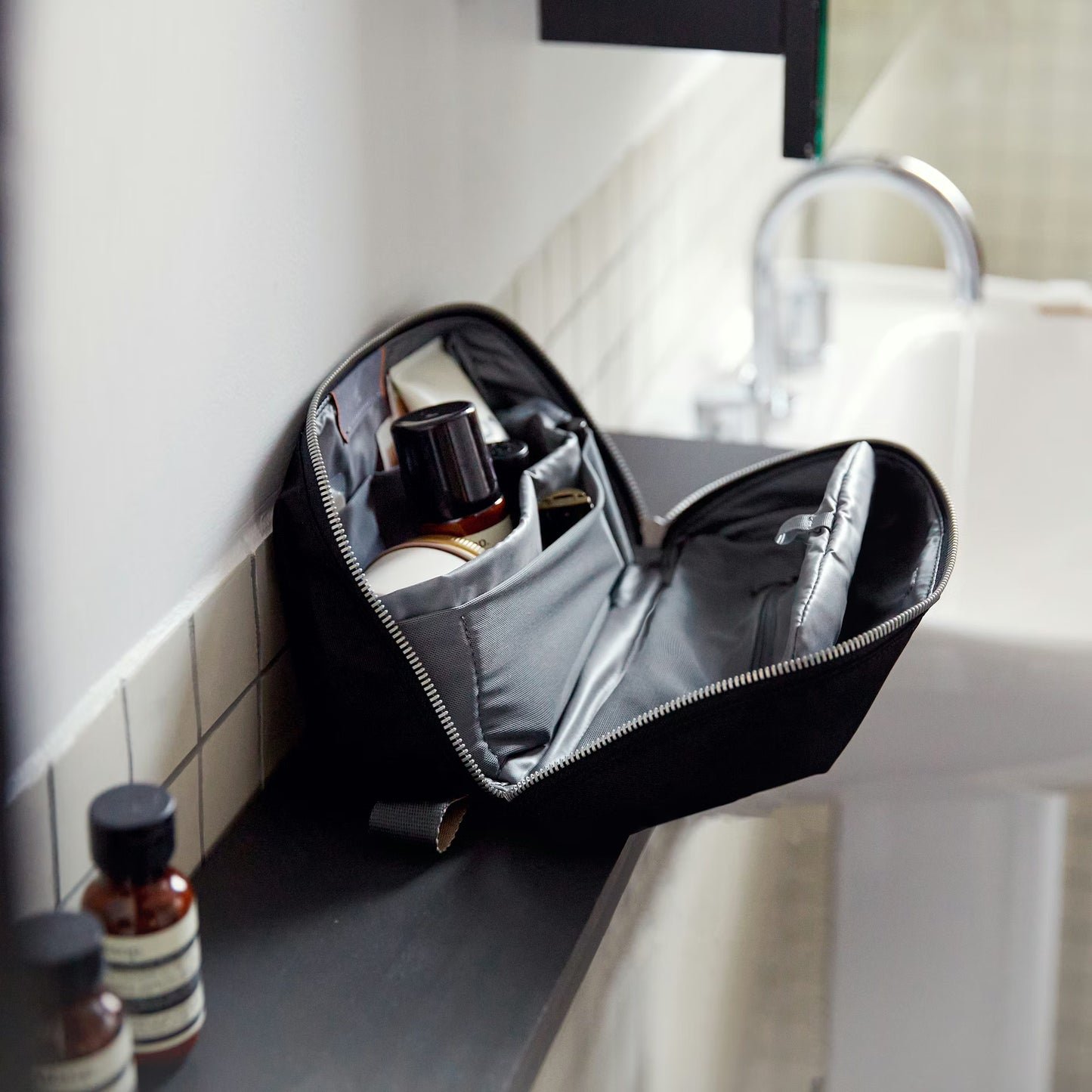 Bellroy Toiletry Kit Plus . Black