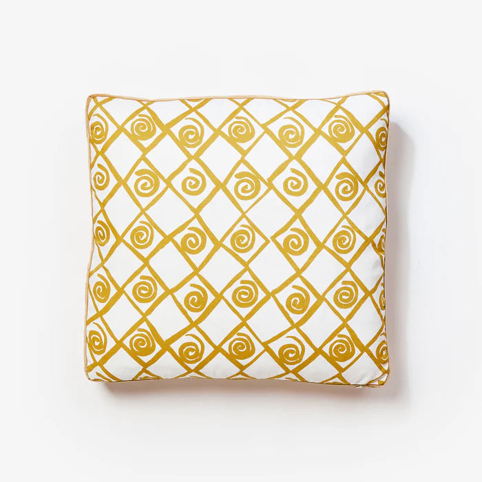 Cushion . Beeline Golden . 50cm