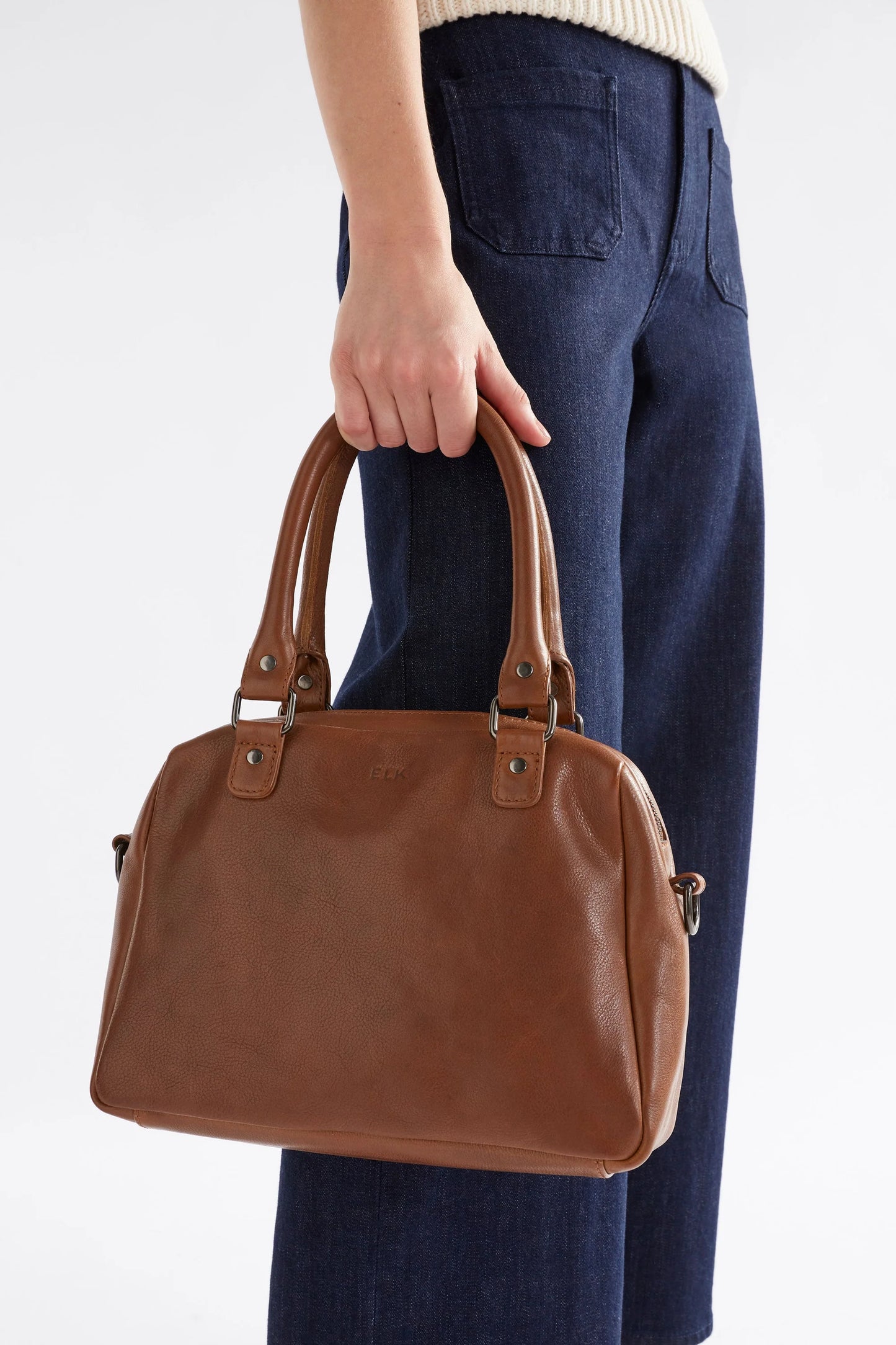 Arta Crossbody . Black