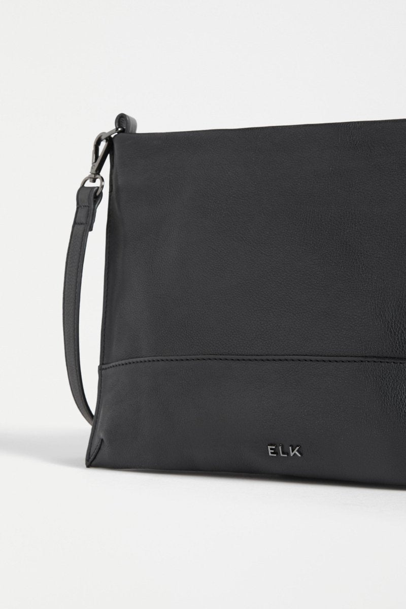 Dionn Crossbody . Black
