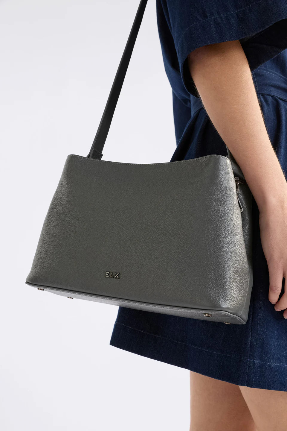 Niv Bag . Dark Grey