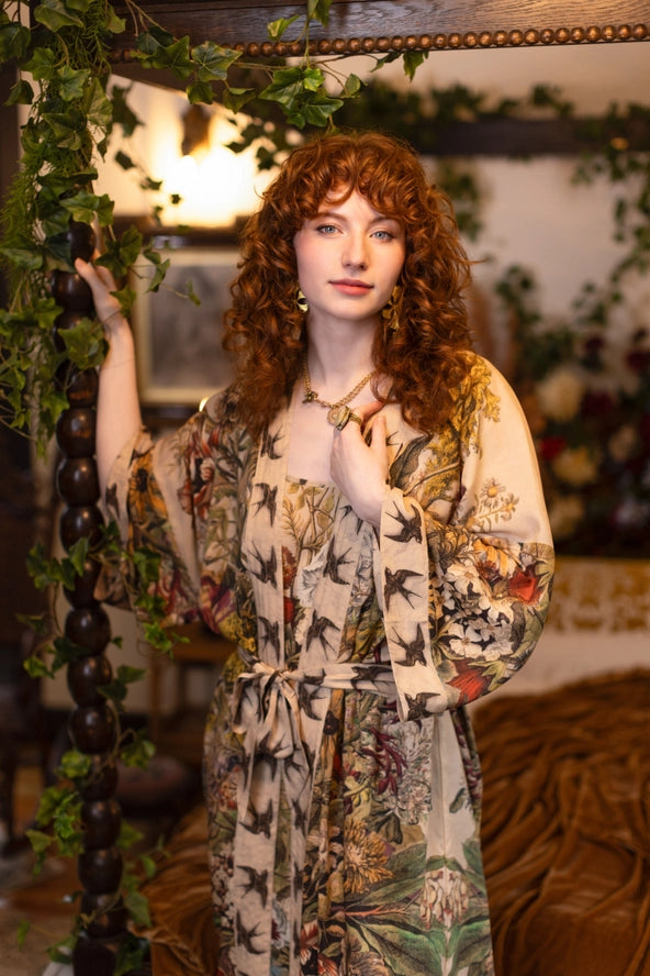 Opera Kimono . Golden Hour
