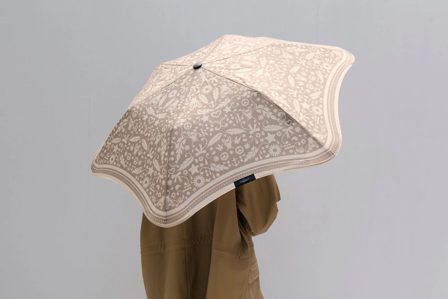 Blunt Metro Umbrella . Limited Edition . Karen Walker . Filigree