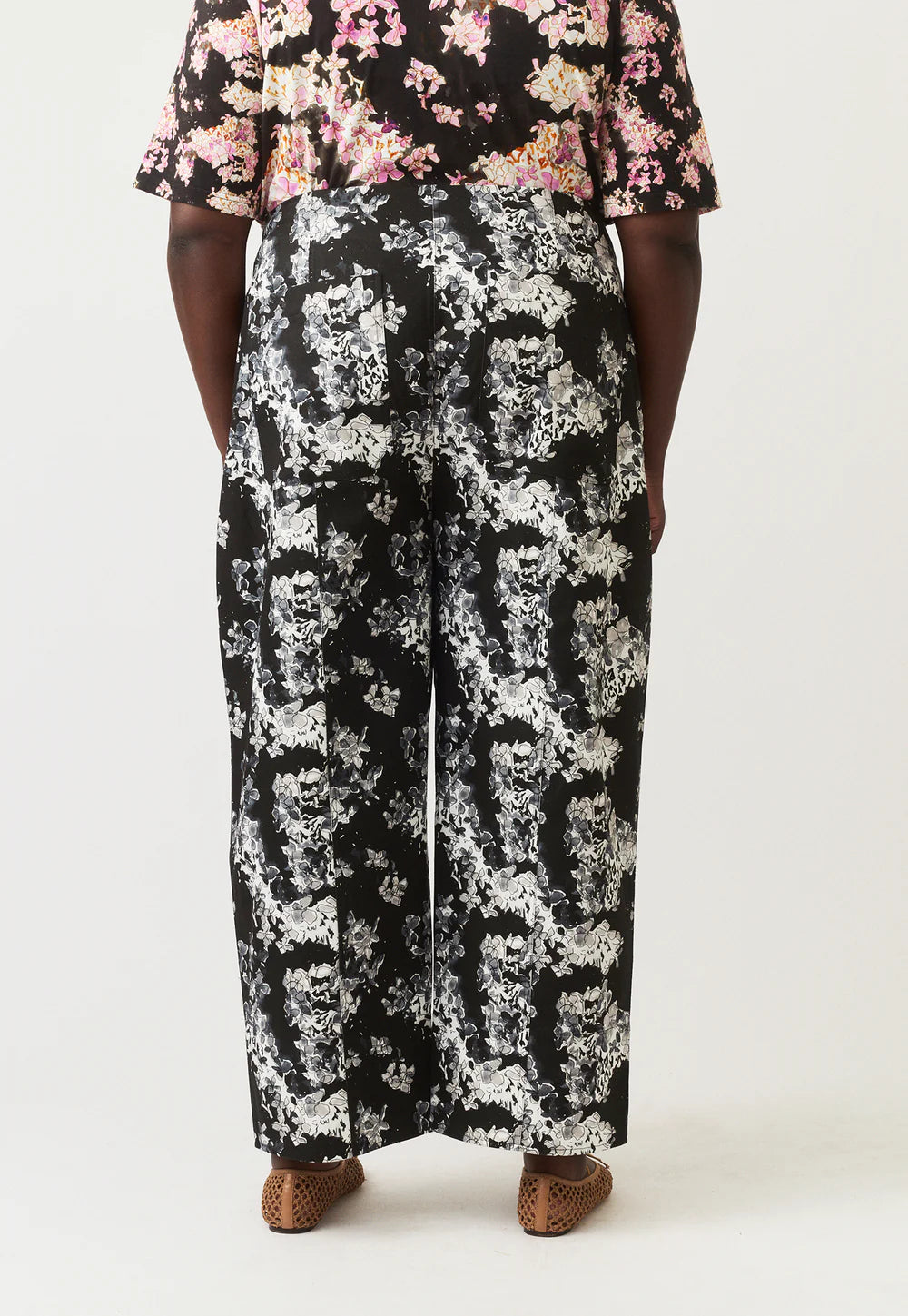Bodhi Wide Leg Pant . Hydrangea Greyscale