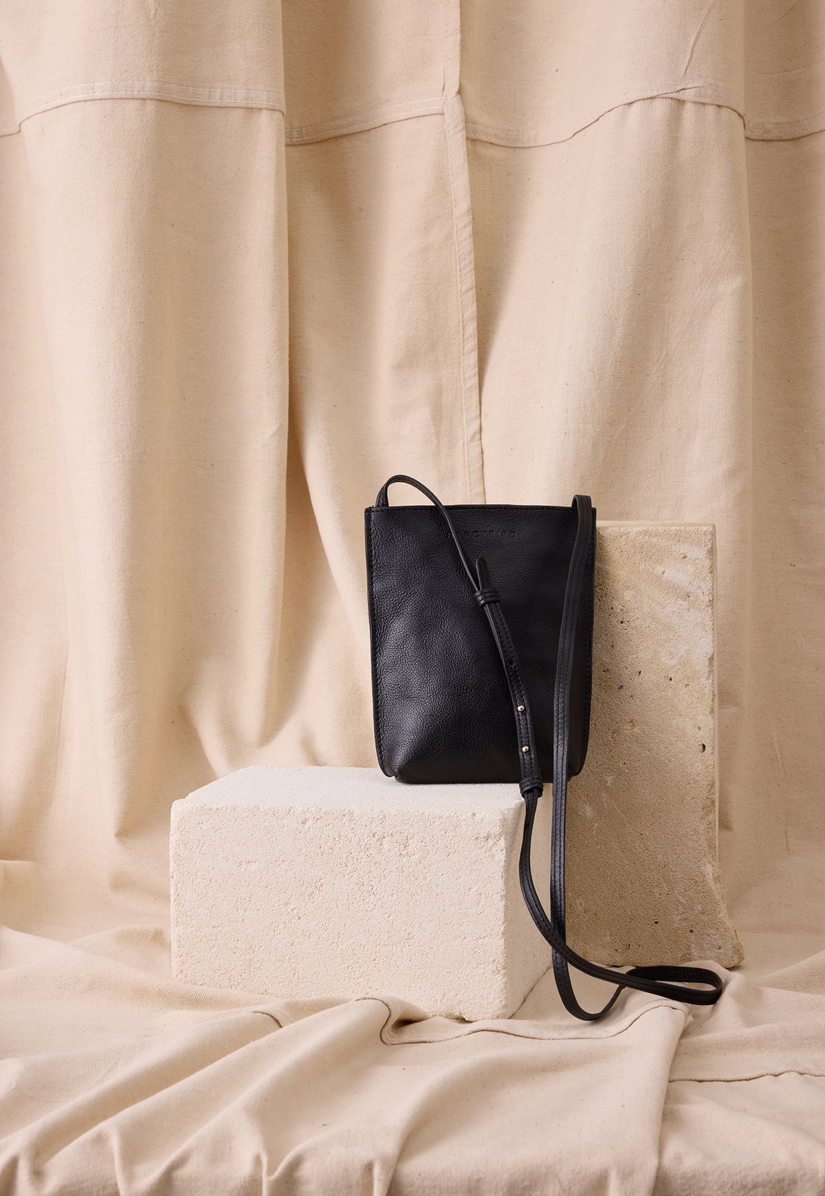 Louanne Pouch . Black
