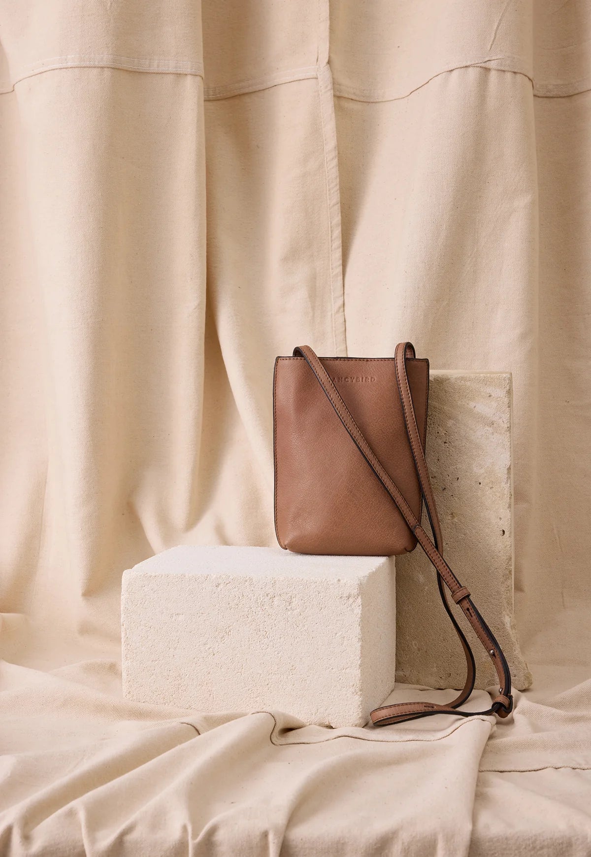 Louanne Pouch . Stone