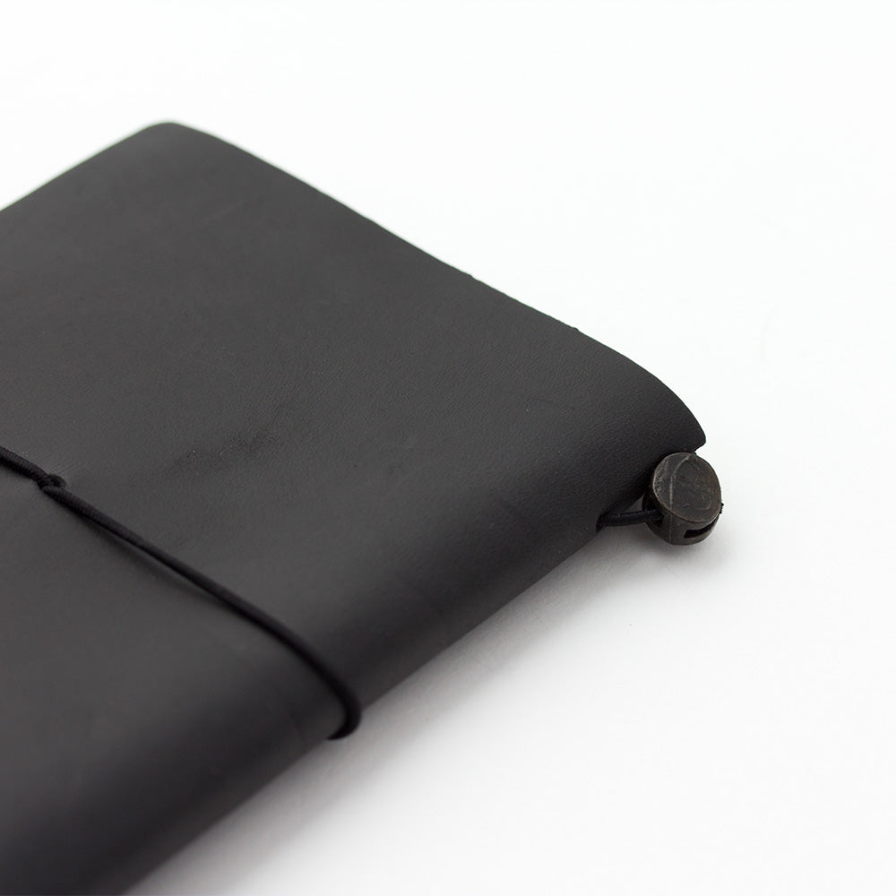 Traveler's Notebook . Passport size . Black