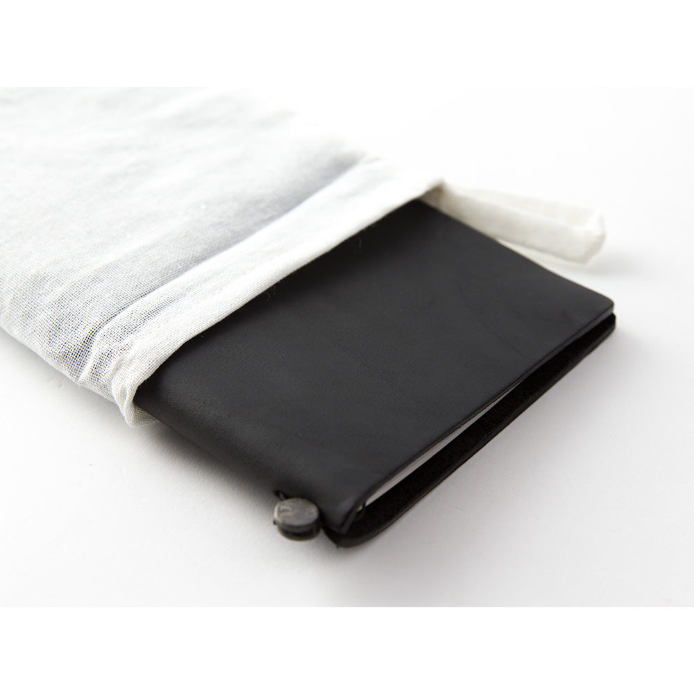 Traveler's Notebook . Regular size . Black