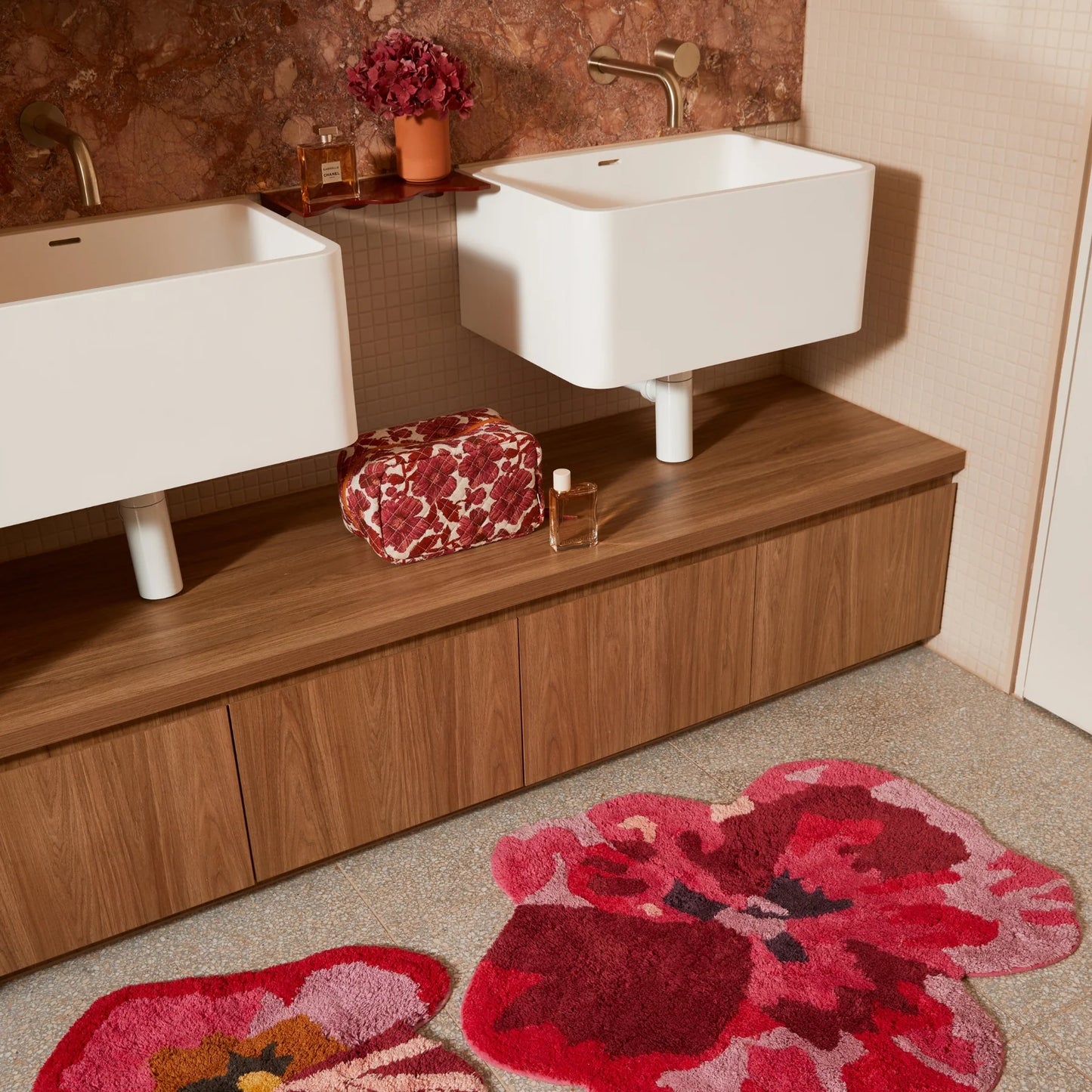 Toiletry Bag . Cerise