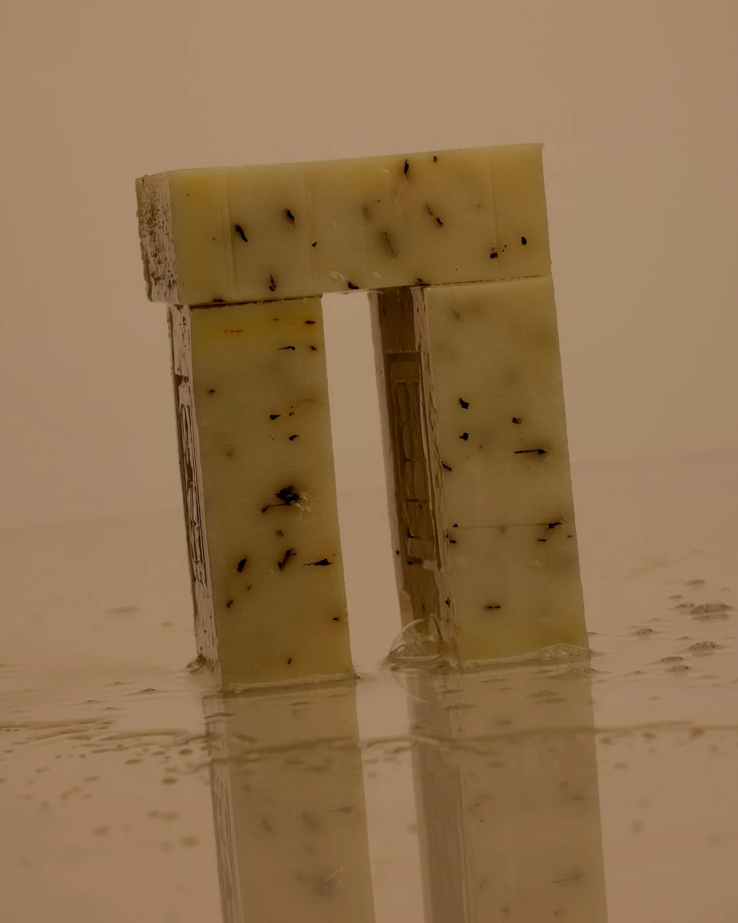 Lemon Myrtle with Macadamia Oil