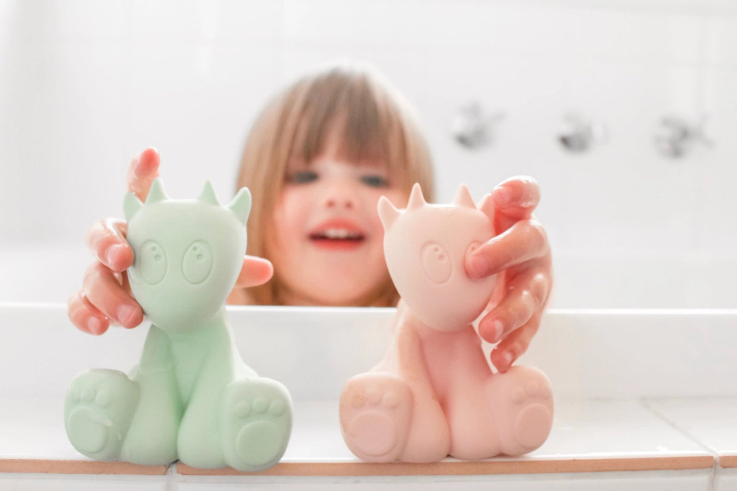 Lolo the Dragon : teething and bath toy