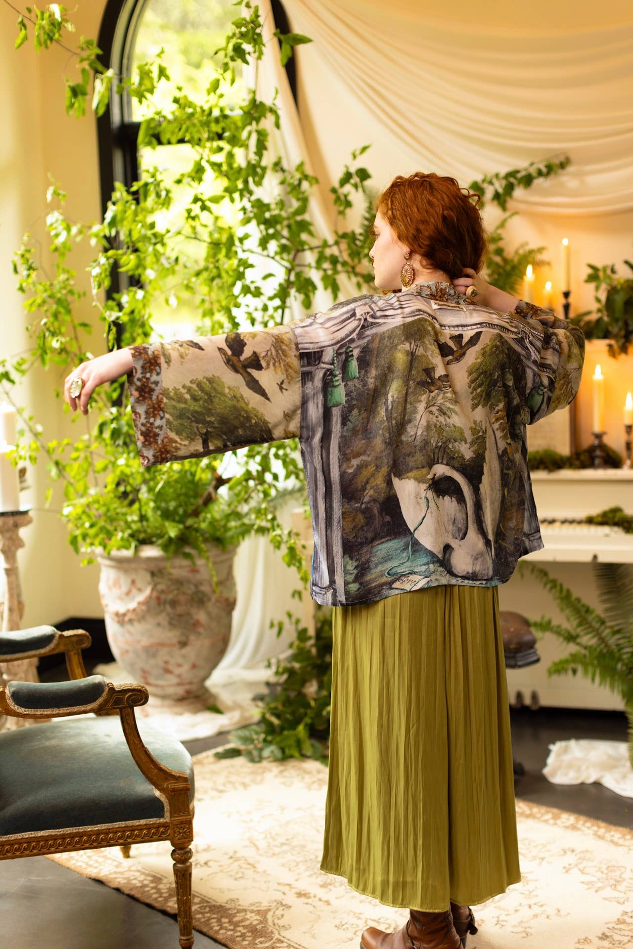 Cropped Kimono . Theatre of Dreams with Swan