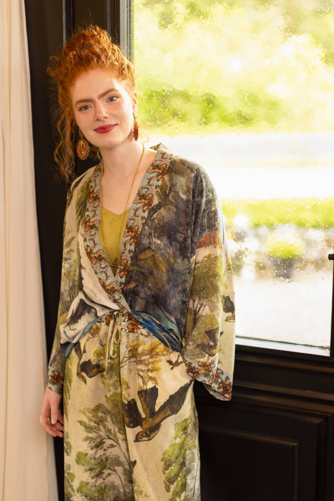 Cropped Kimono . Theatre of Dreams with Swan