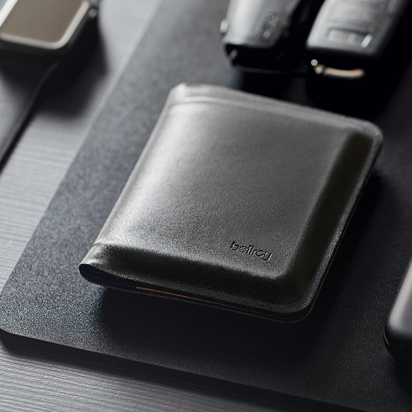 Bellroy Apex Note Sleeve . Raven