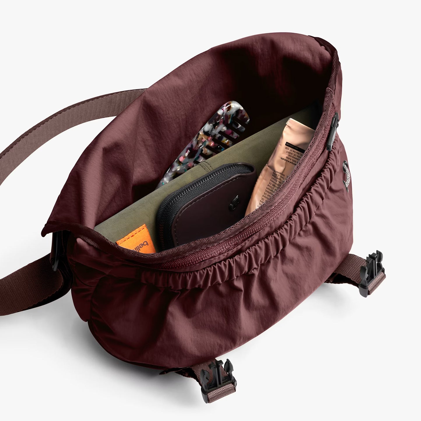 Bellroy Cinch Mini Messenger 6L . Burgundy