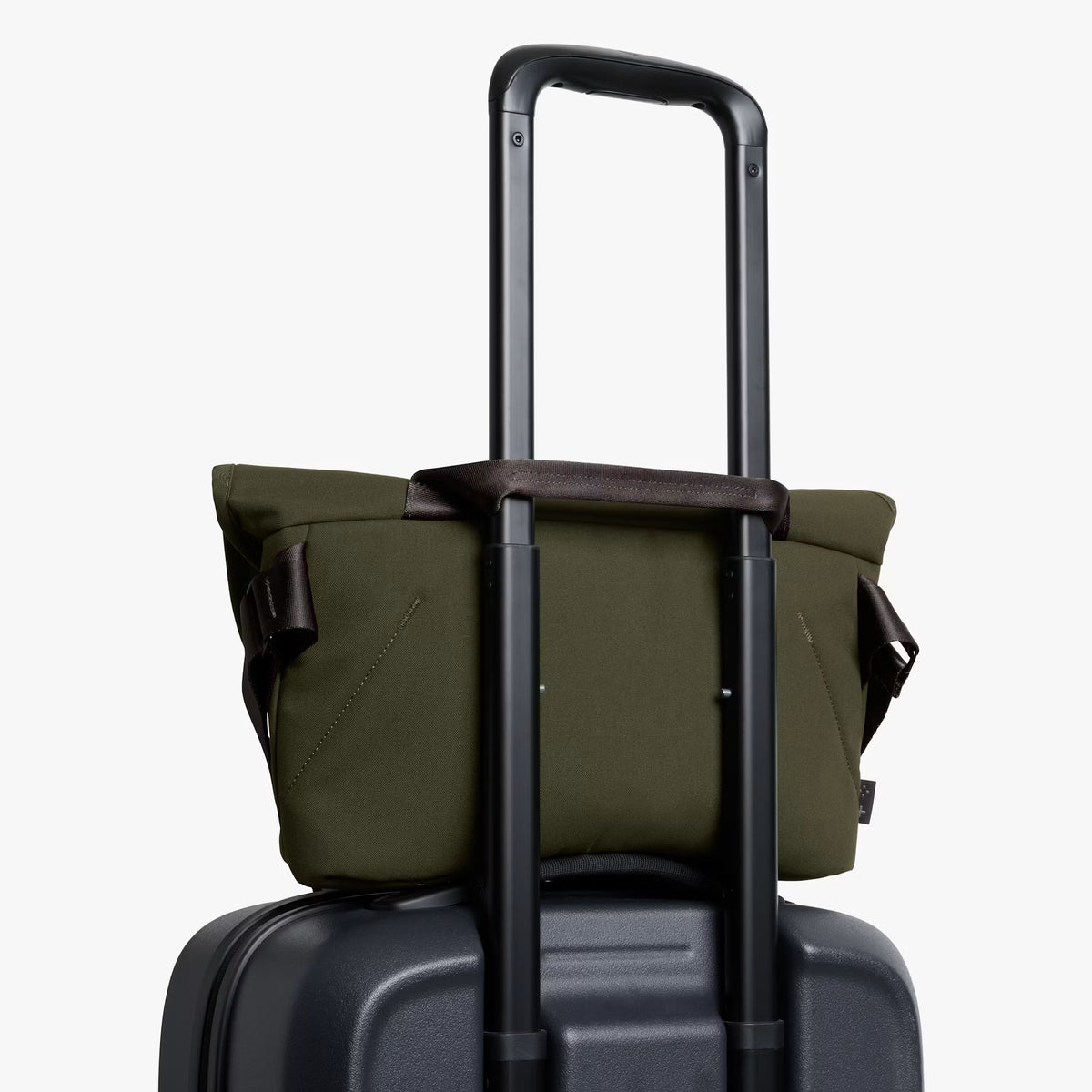 Bellroy Classic Messenger Gaming Edition . Olive