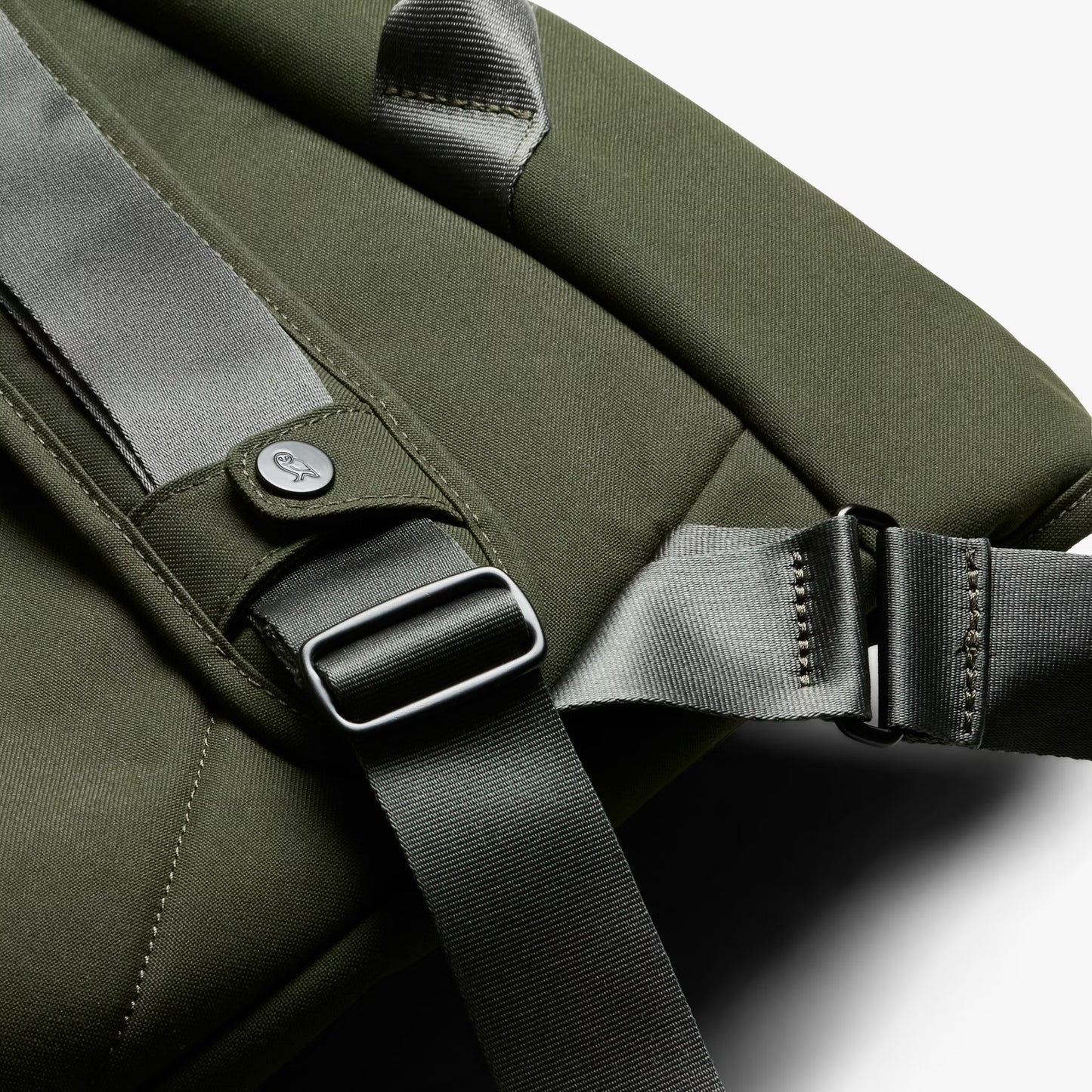 Bellroy Classic Messenger . Olive