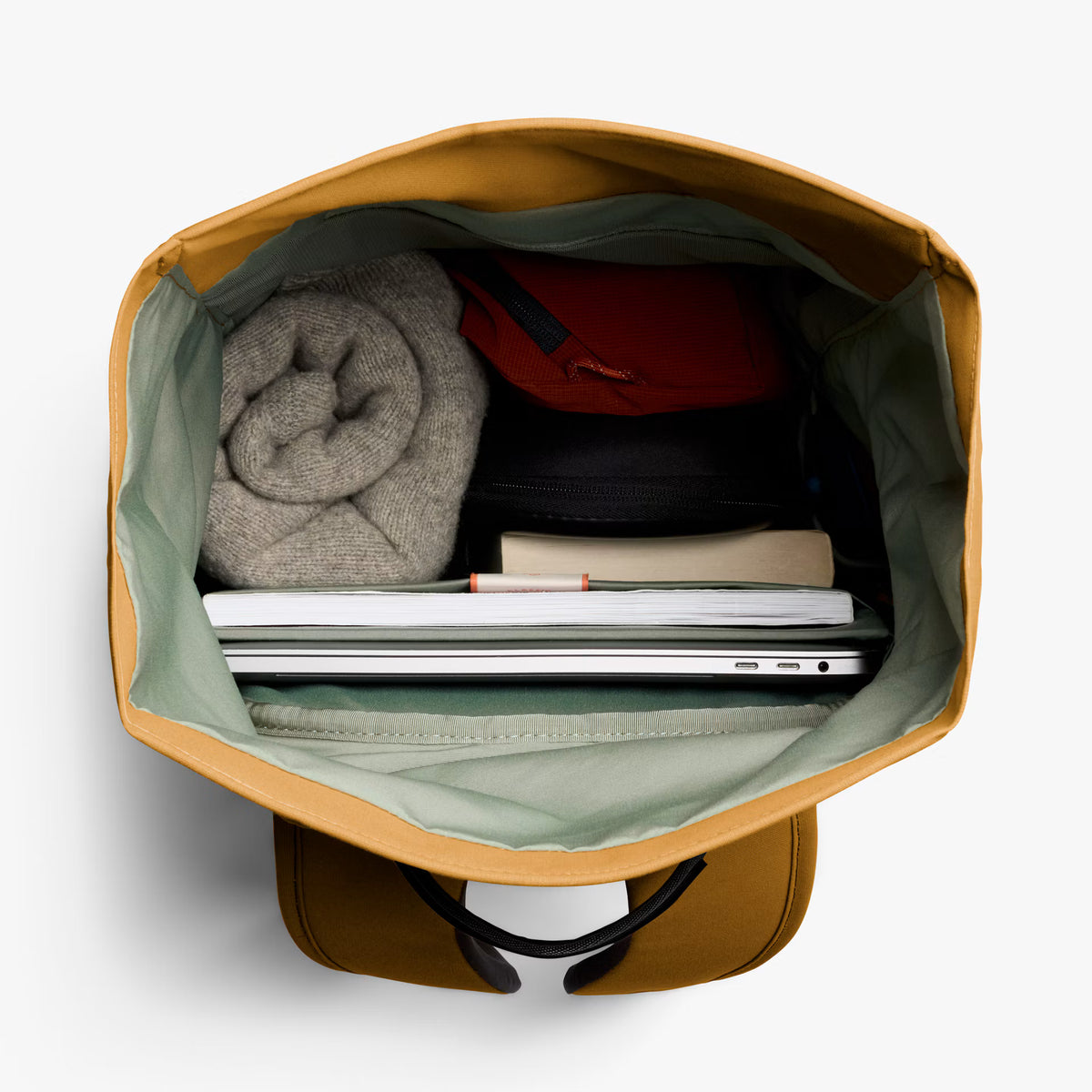 Bellroy Classic Rolltop . Camel