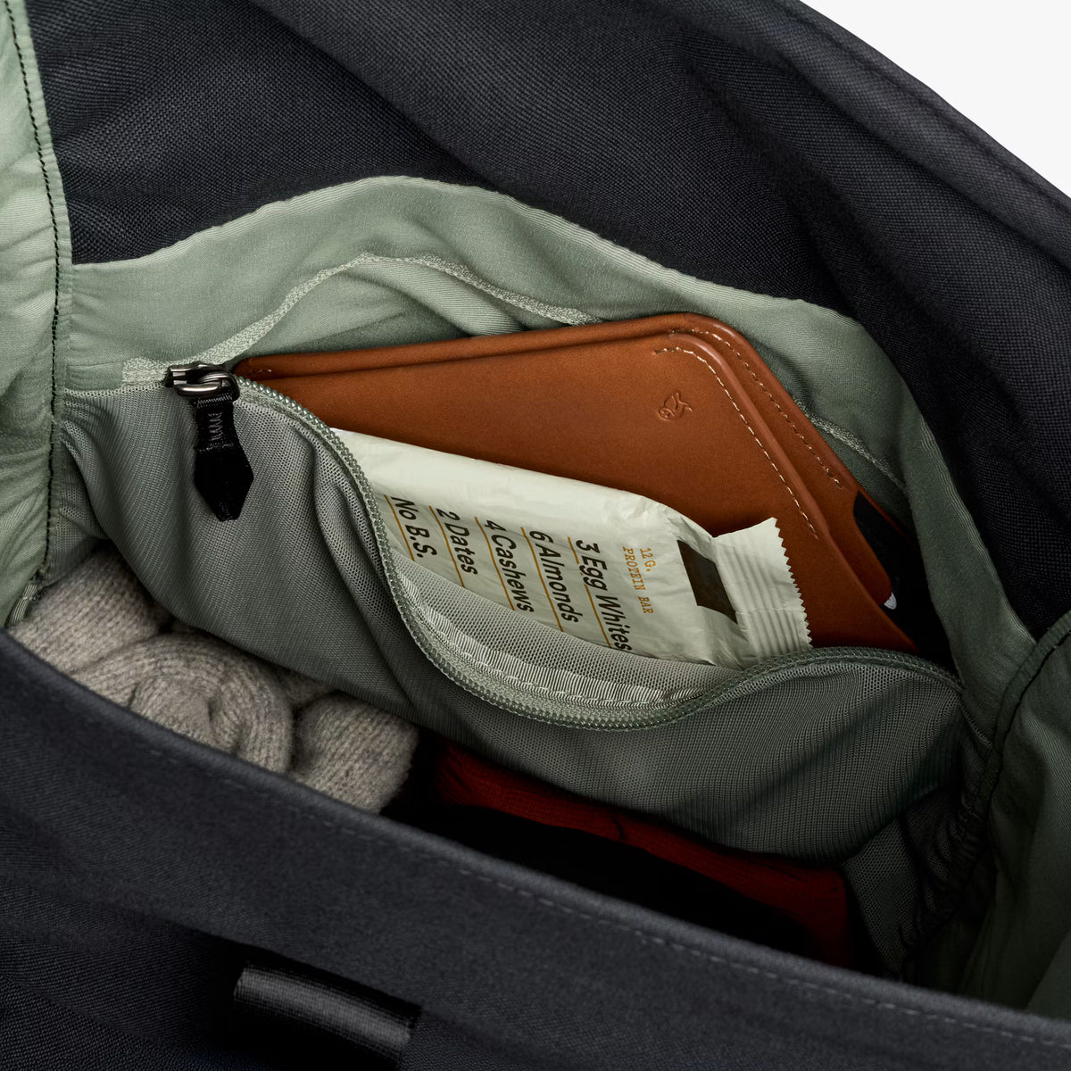 Bellroy Classic Rolltop . Black