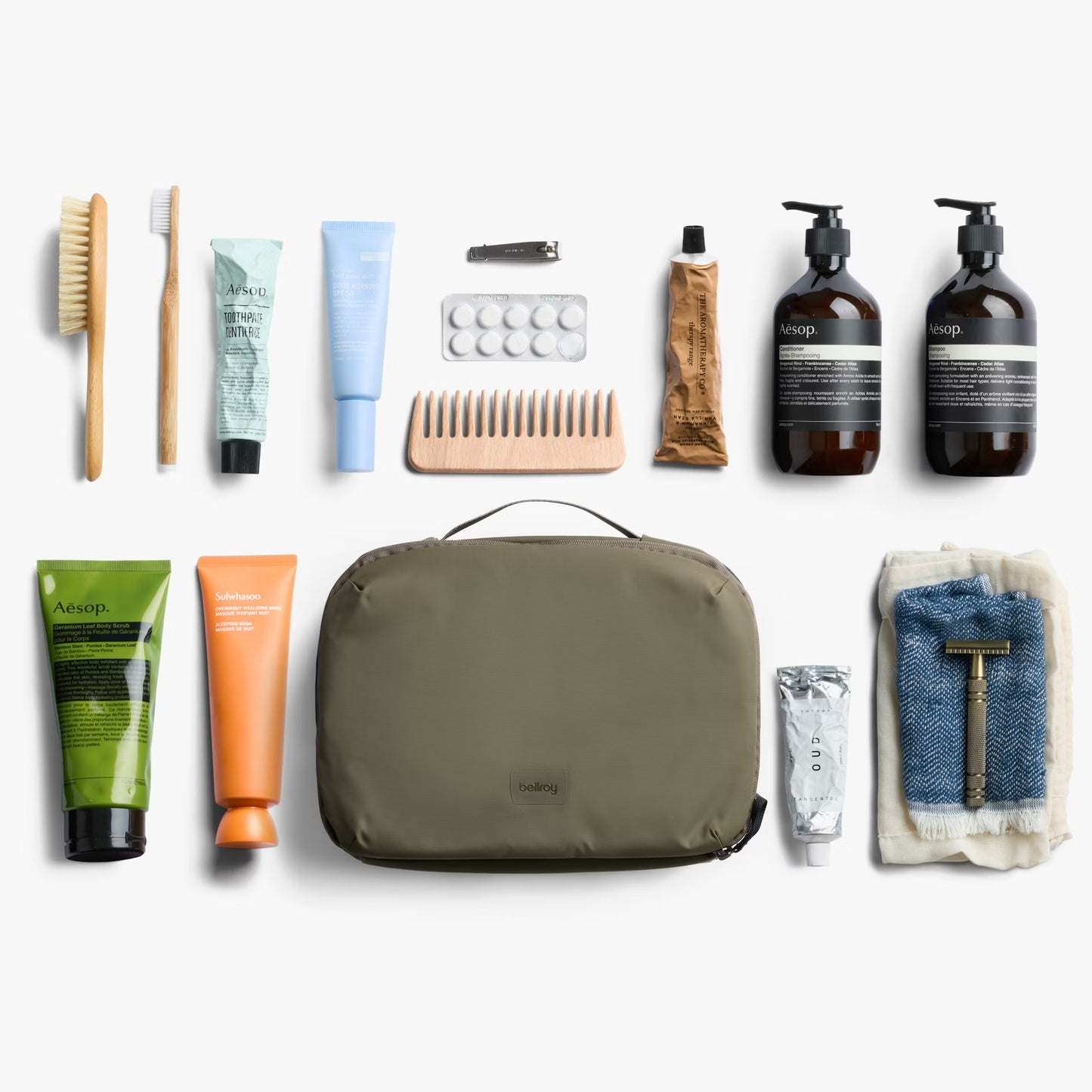 Bellroy Hanging Toiletry Kit Plus . Sea Kelp