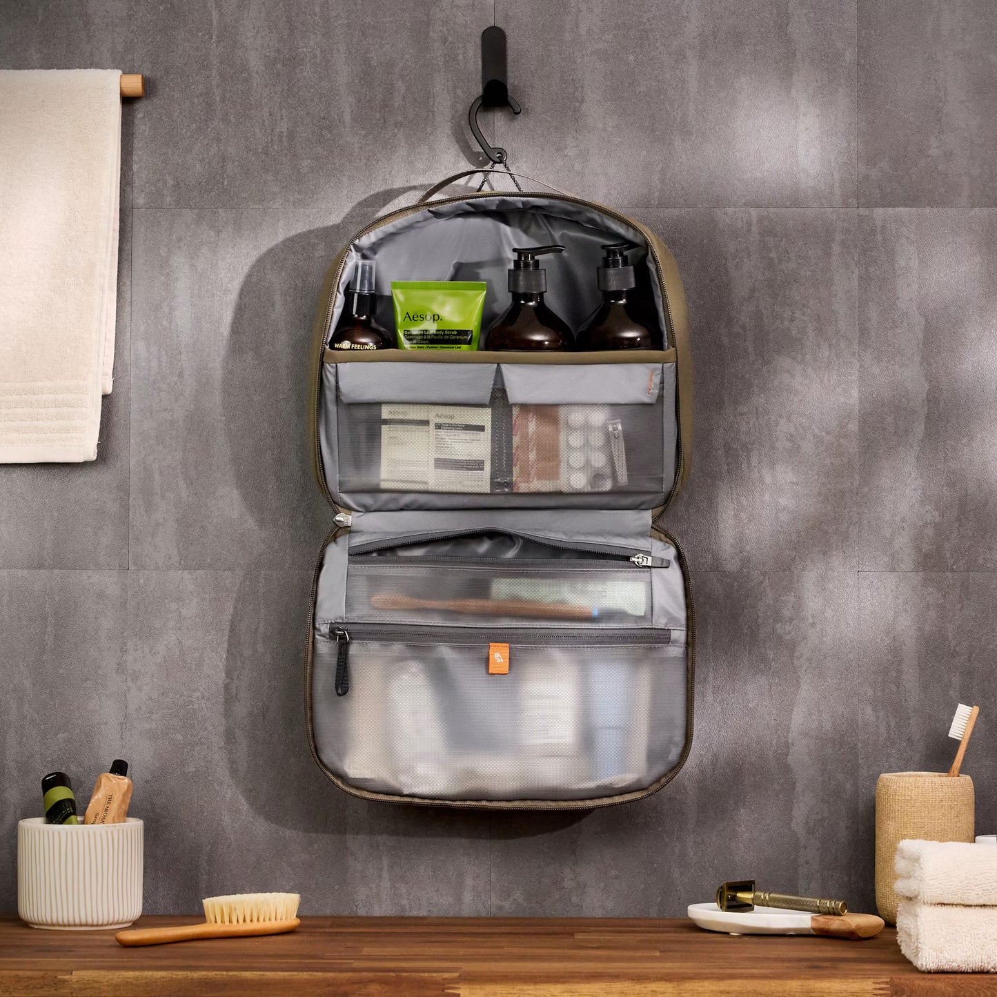 Bellroy Hanging Toiletry Kit Plus . Clay