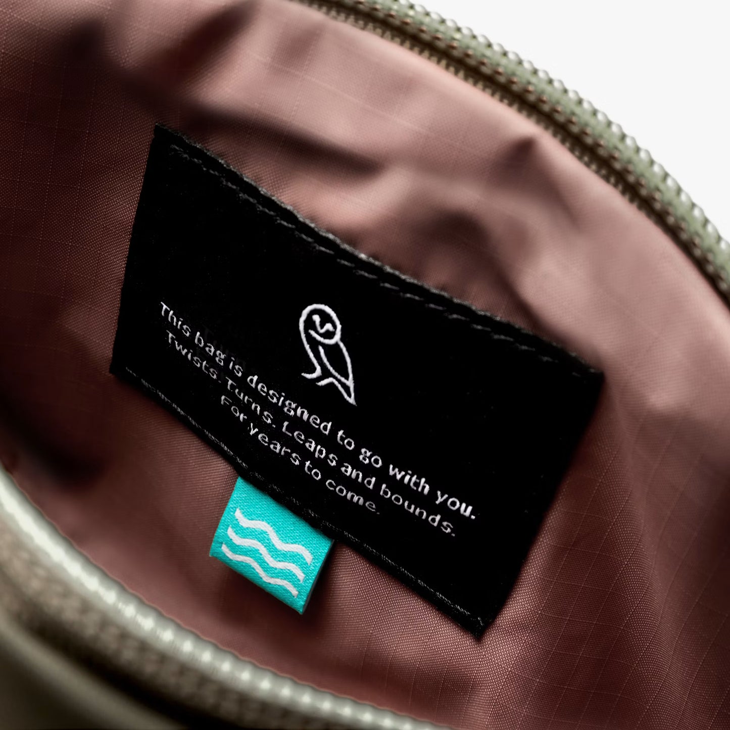 Bellroy Laneway Belt Bag . Sea Kelp