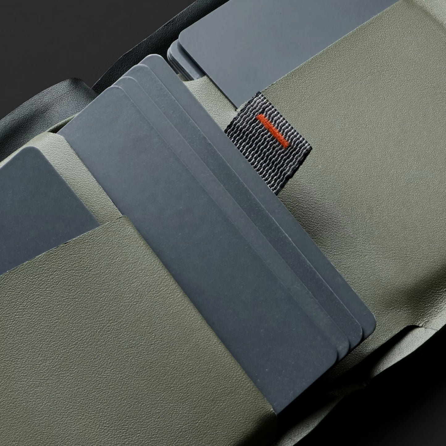 Bellroy Apex Note Sleeve . Everglade