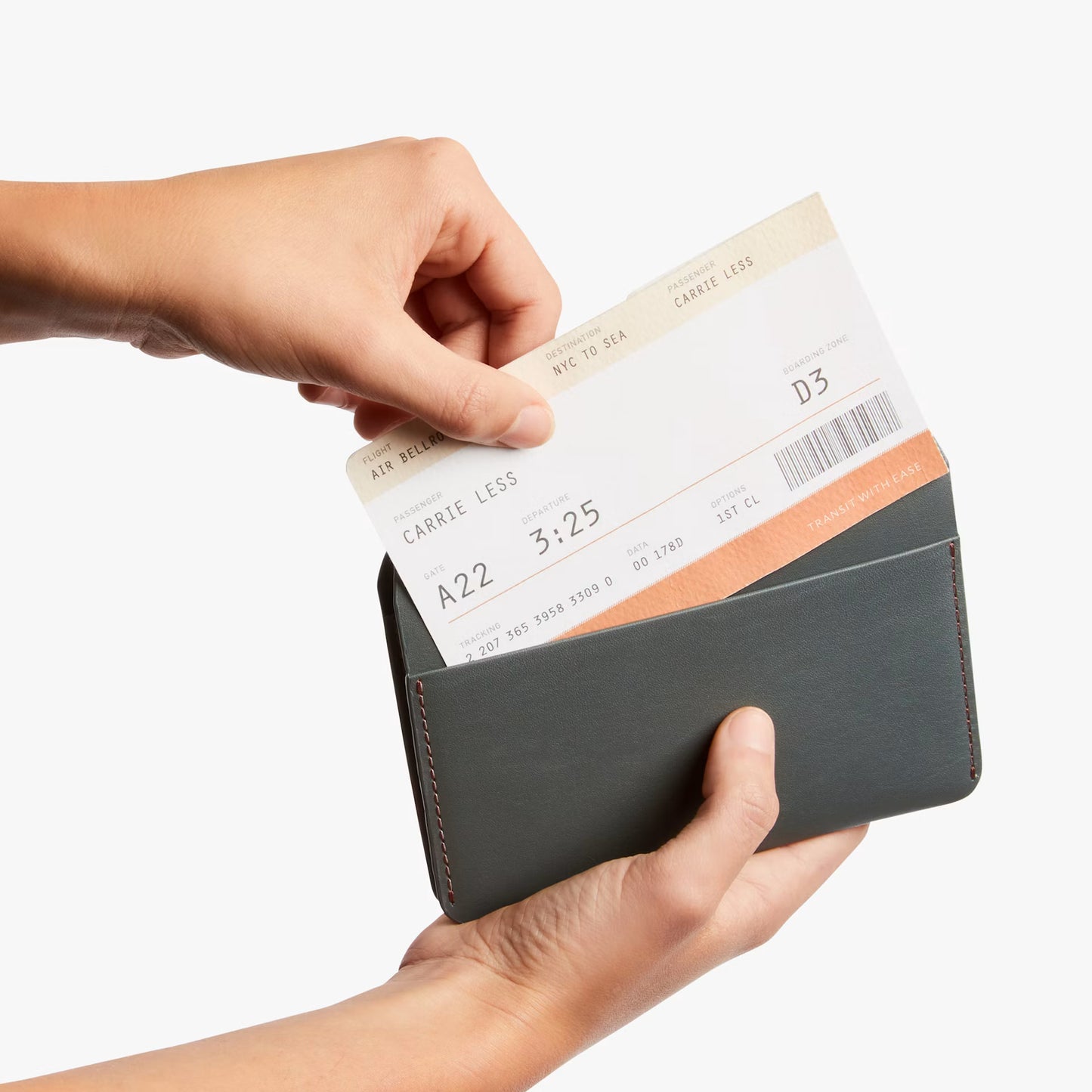 Bellroy Passport Holder . Everglade