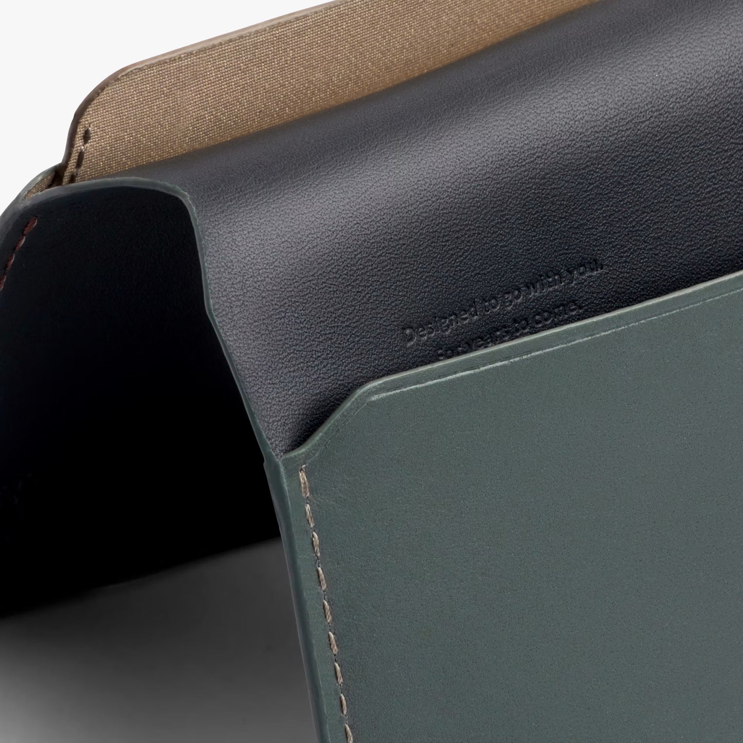 Bellroy Passport Holder . Everglade