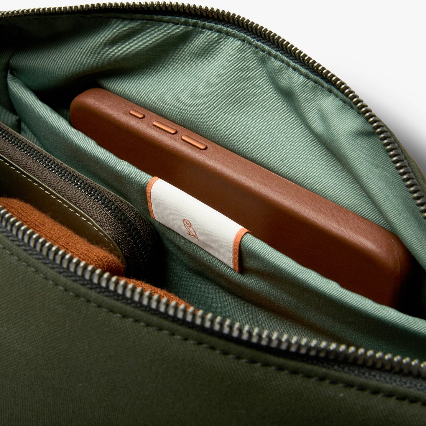 Bellroy Classic Sling 7L . Olive