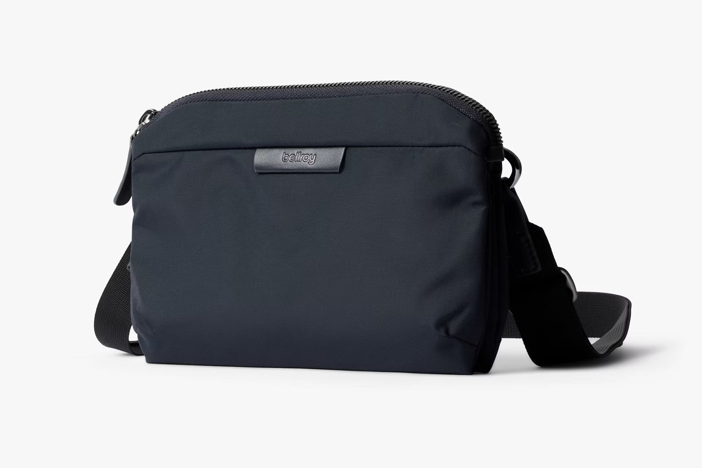 Bellroy Tokyo Side Bag . Navy