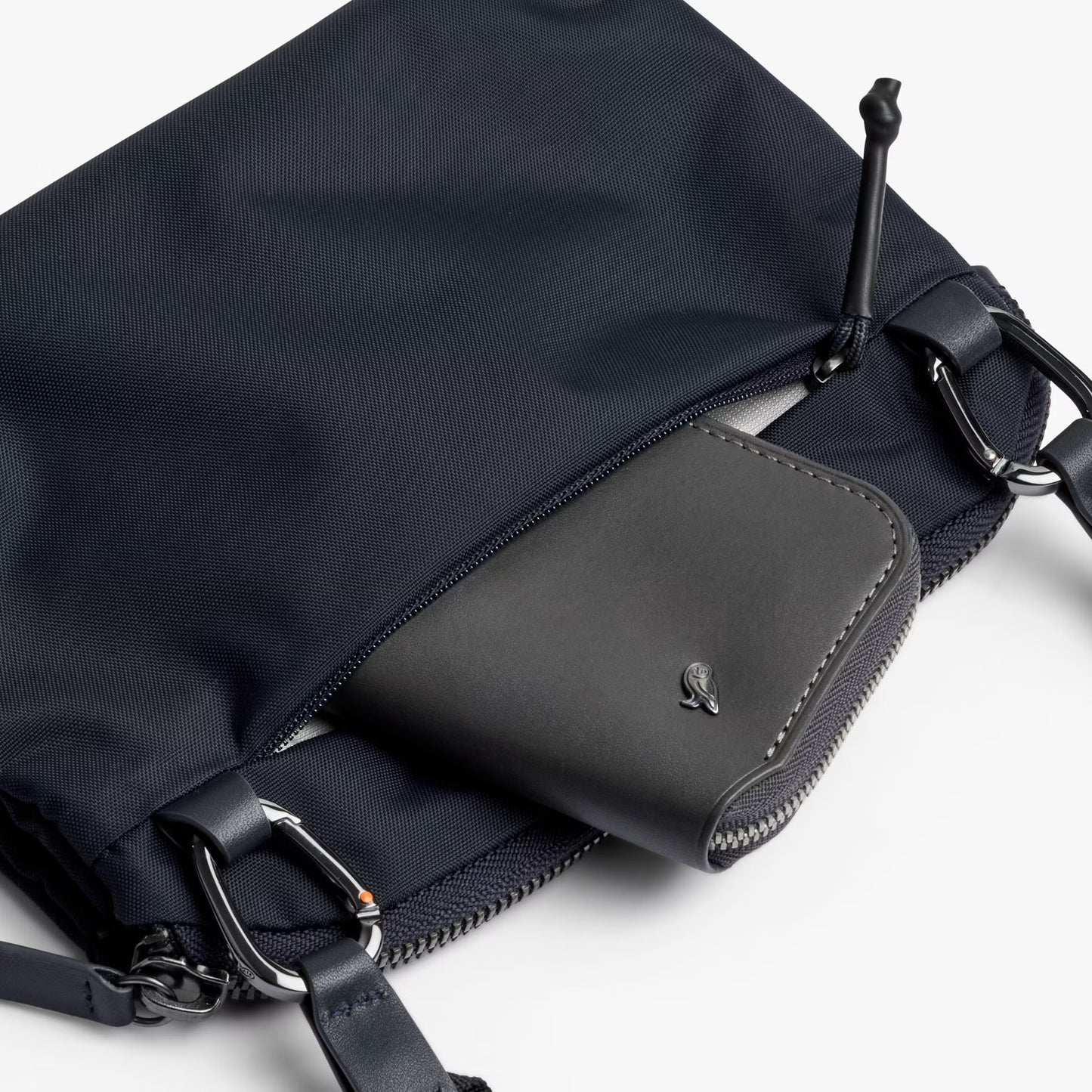 Bellroy Tokyo Side Bag . Navy