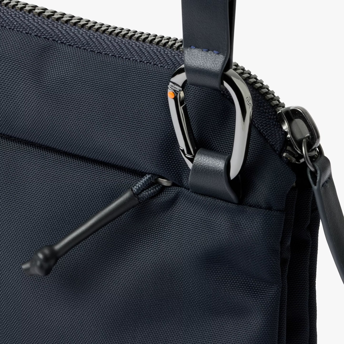 Bellroy Tokyo Side Bag . Navy