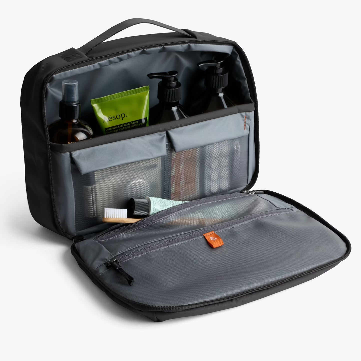 Bellroy Hanging Toiletry Kit Plus . Black
