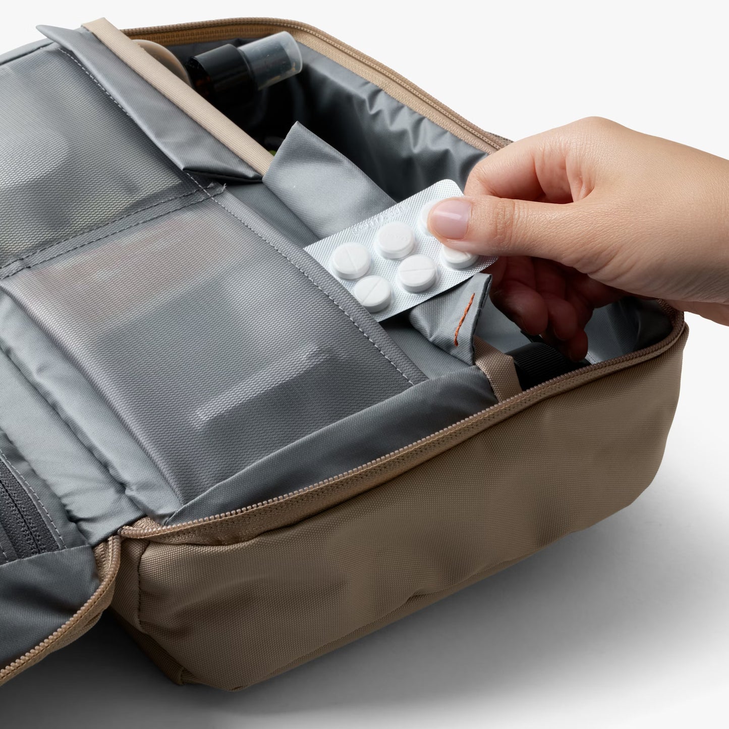 Bellroy Hanging Toiletry Kit Plus . Stone