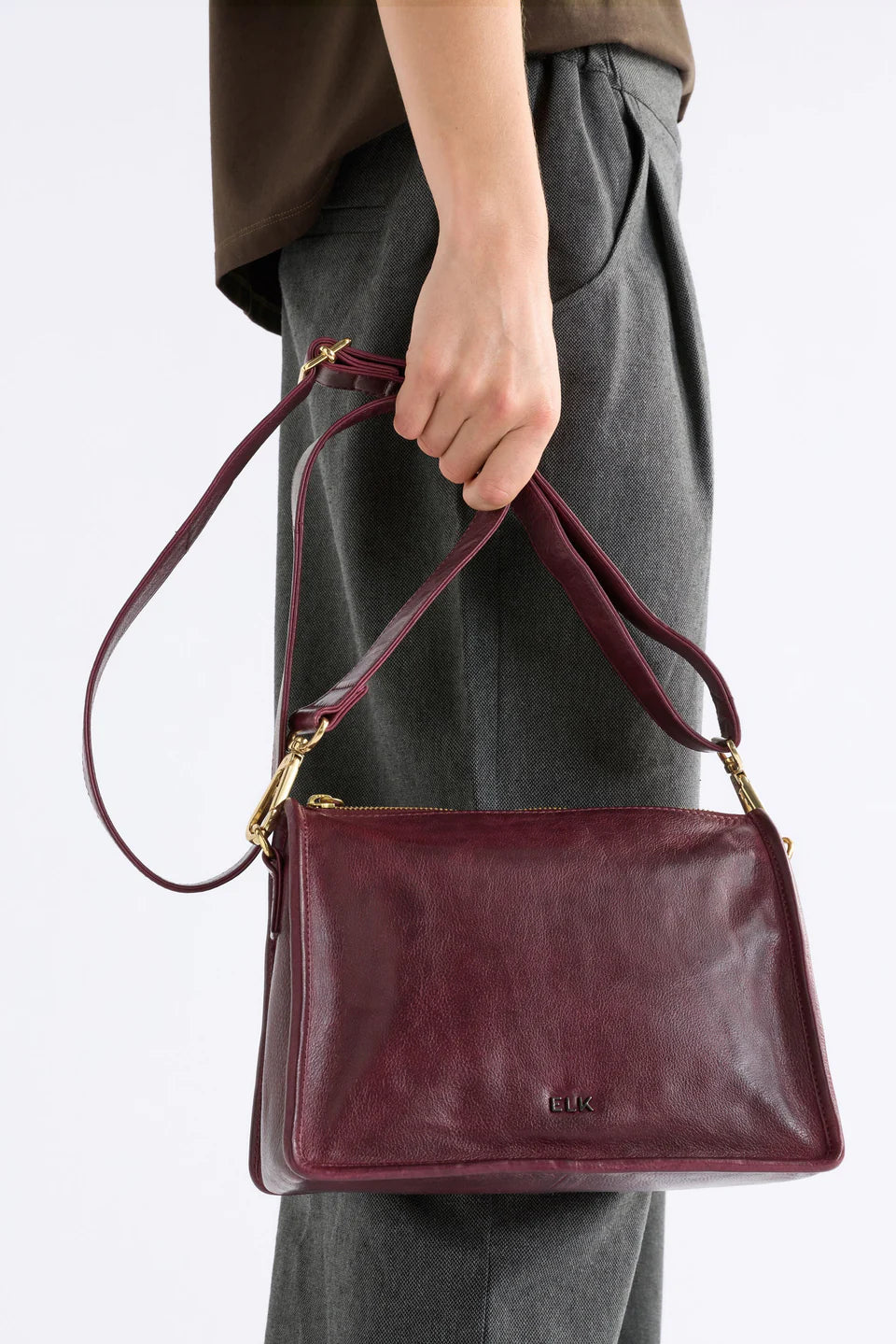 Halben Crossbody Bag . Bordeaux