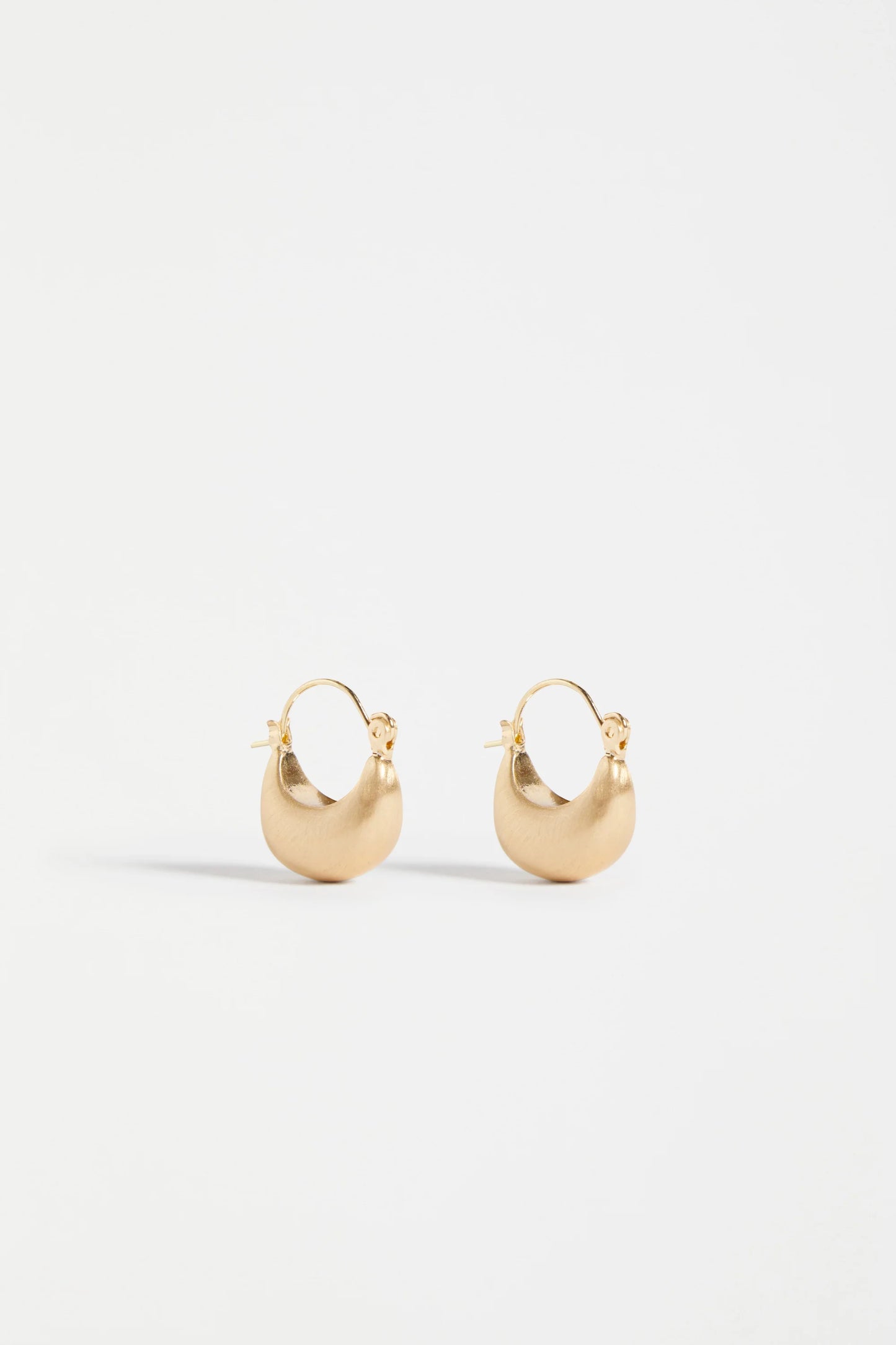 Earrings . Ellik Short Hoop