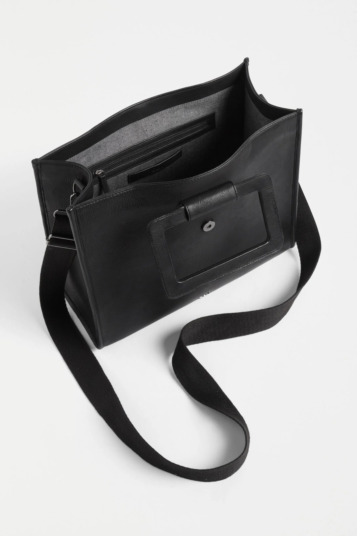 Faya Shopper . Black