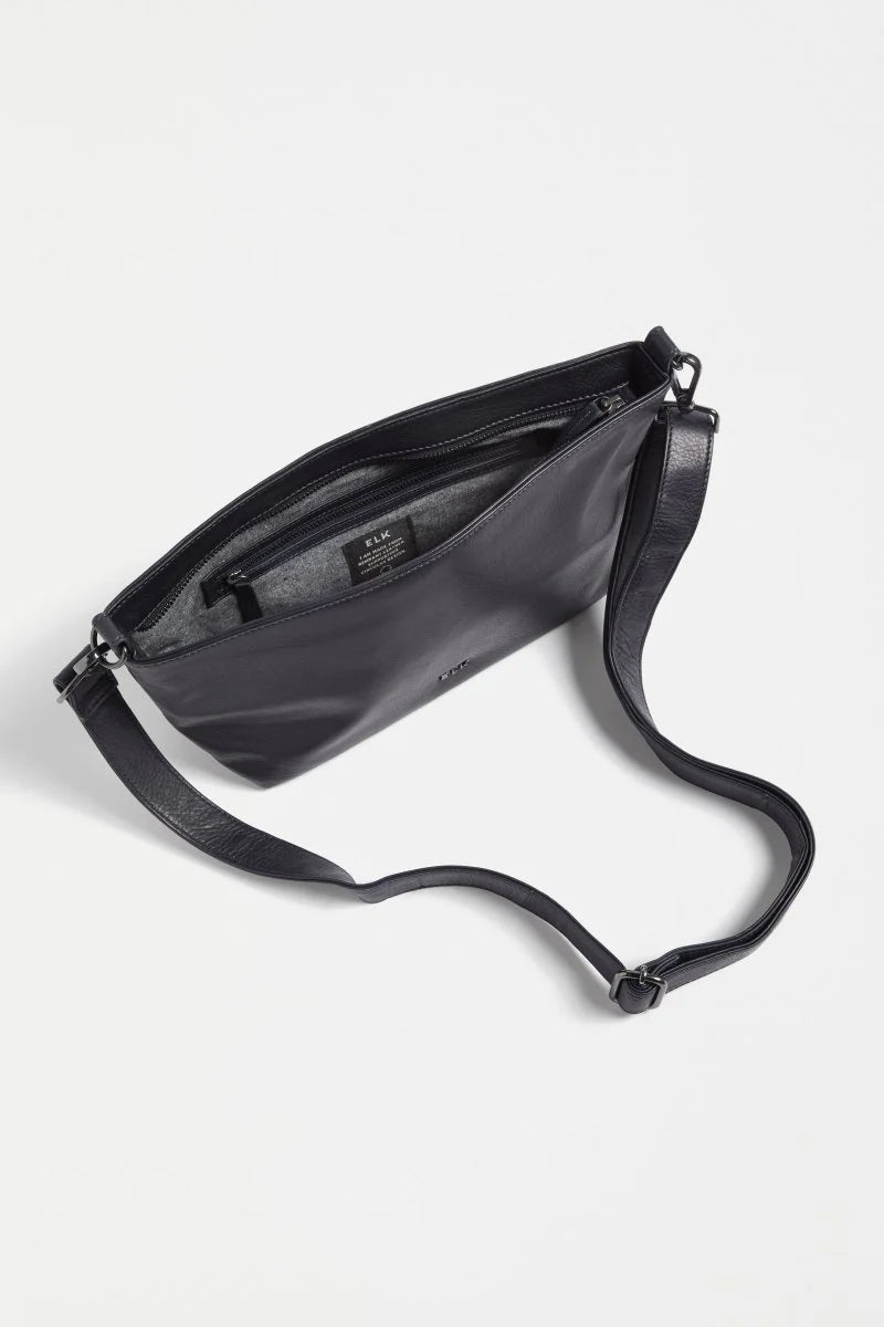 Hansen Crossbody . Navy