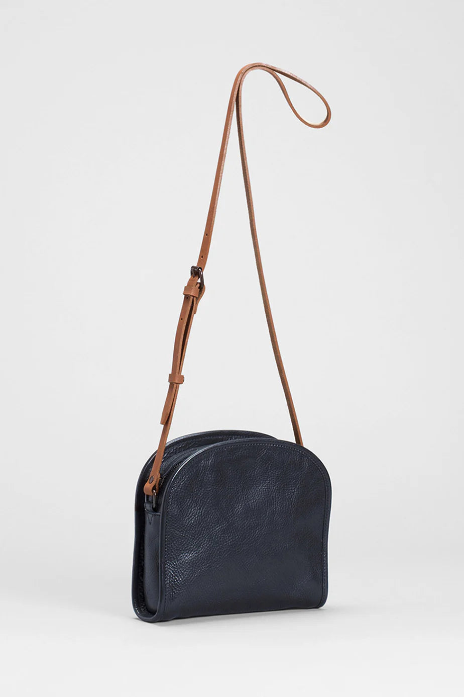 Kurva Bag . Black .