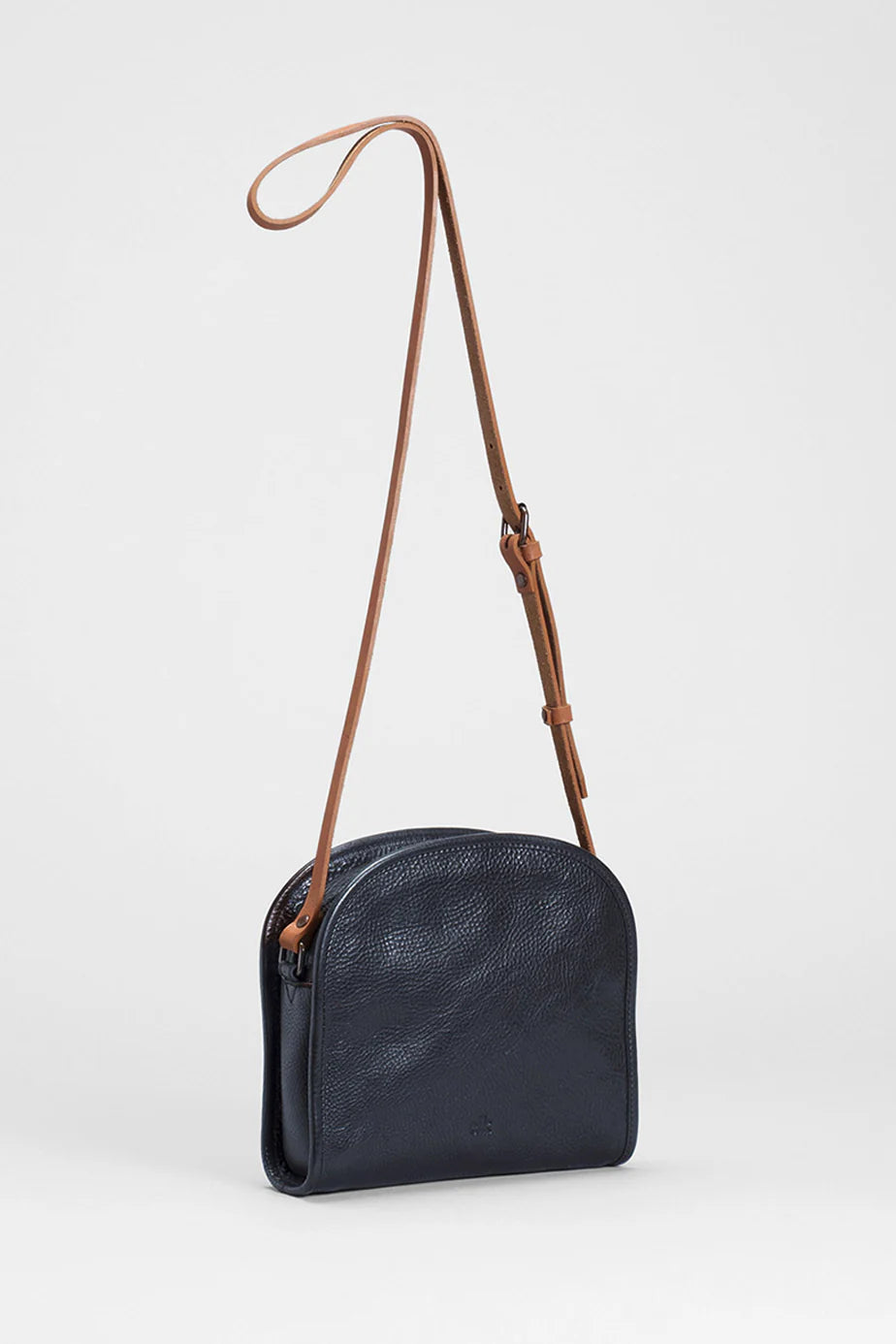 Kurva Bag . Black .