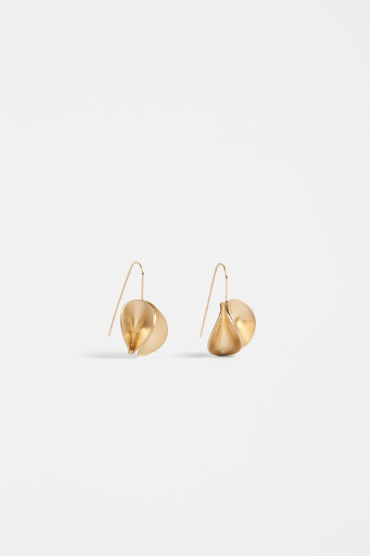 Earrings . Siita Sculptural Folded . Gold