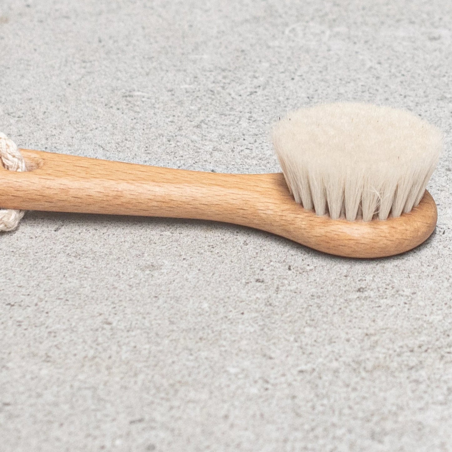 Face Brush with Handle