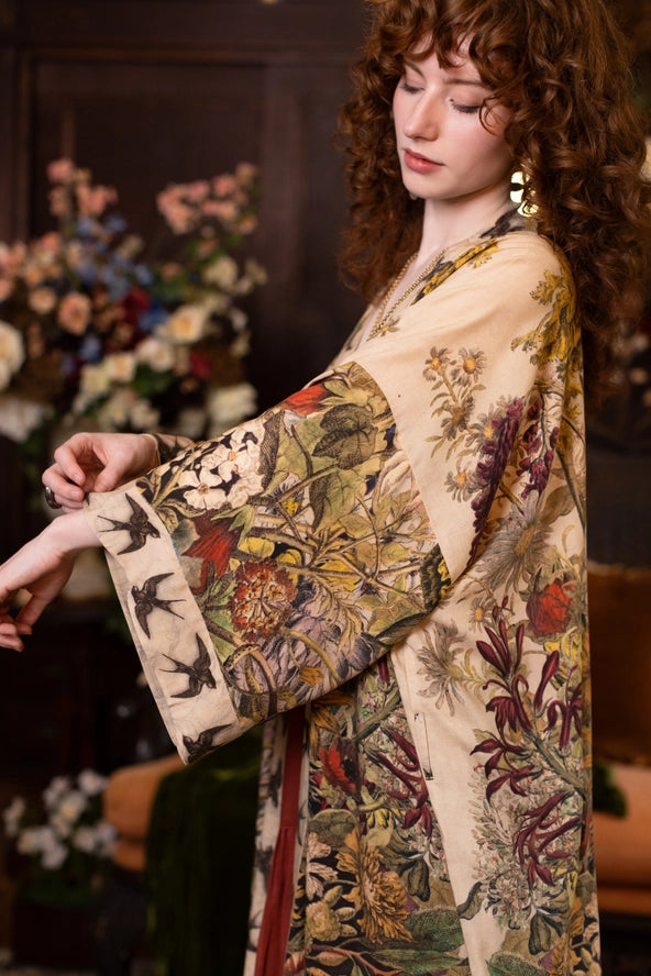 Opera Kimono . Golden Hour