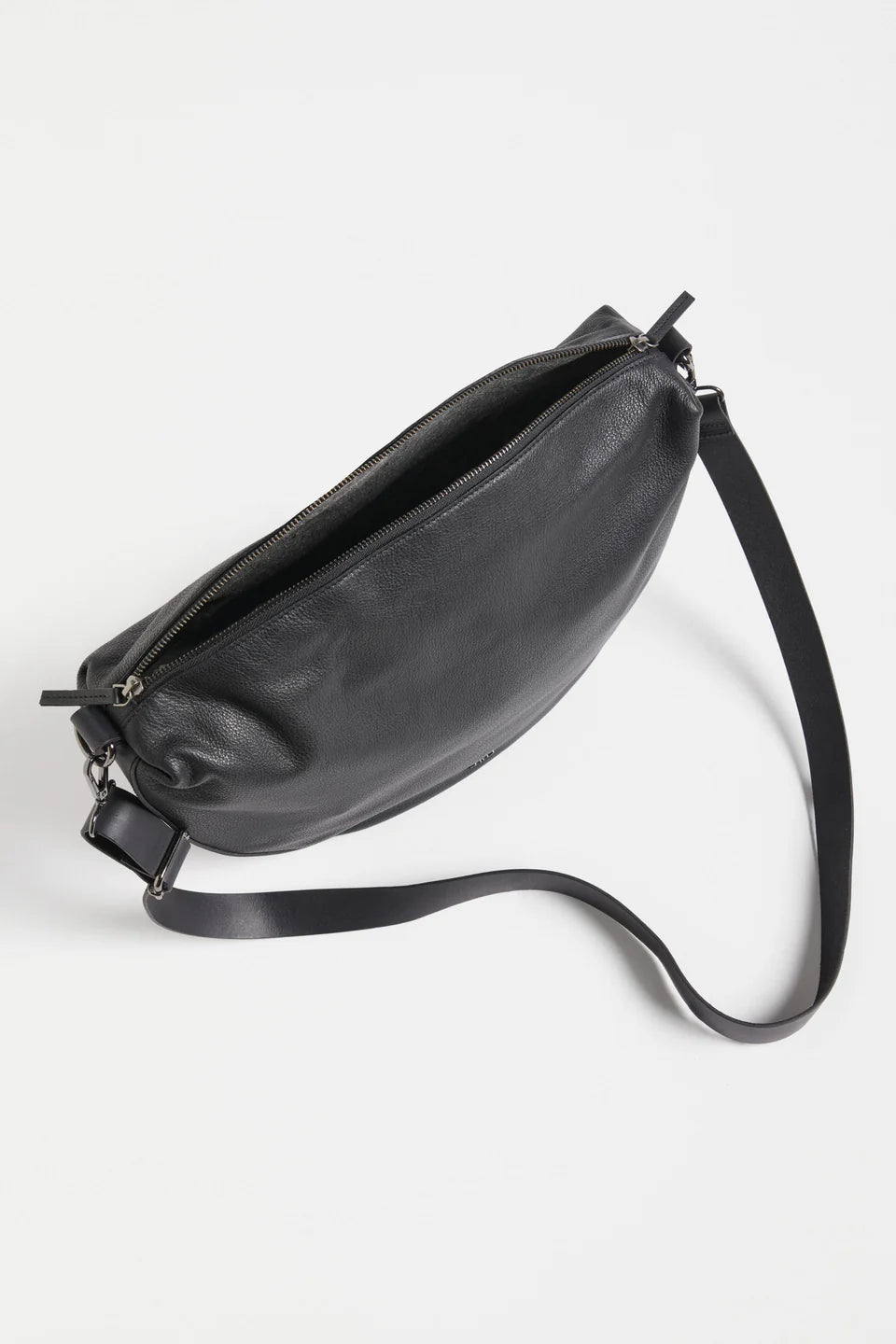 Illin Crossbody Bag . Black