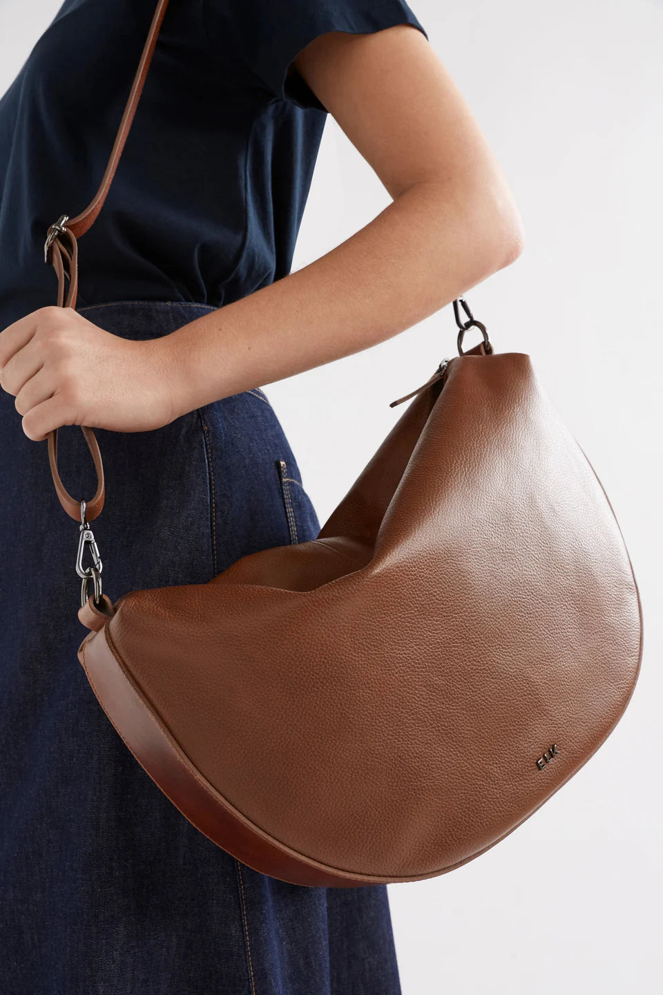 Illin Crossbody Bag . Sienna