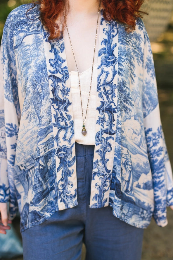 Cropped Kimono . Let The Light In