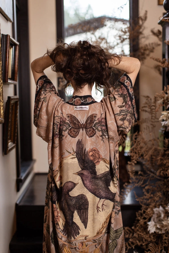 Opera Duster Kimono Robe . Momento .