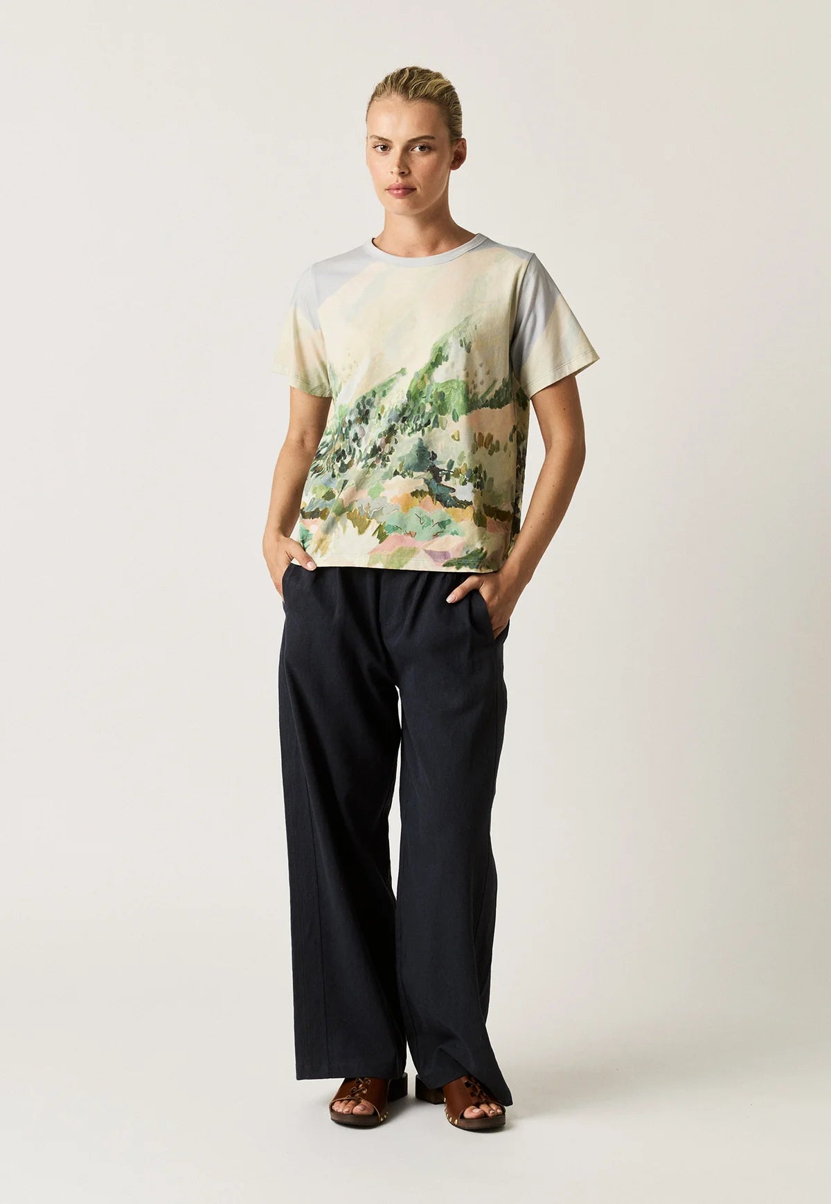 Apollo Tee . Mountain Peak